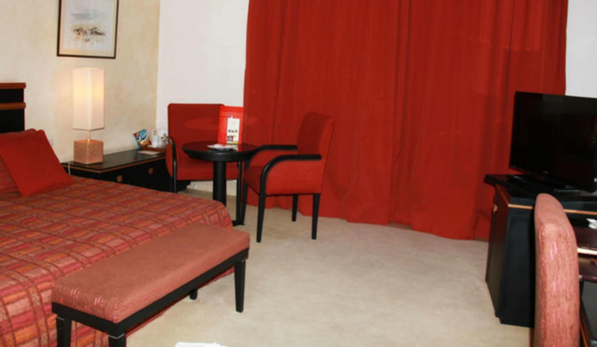 Borj Dhiafa Otel Safakes Dış mekan fotoğraf